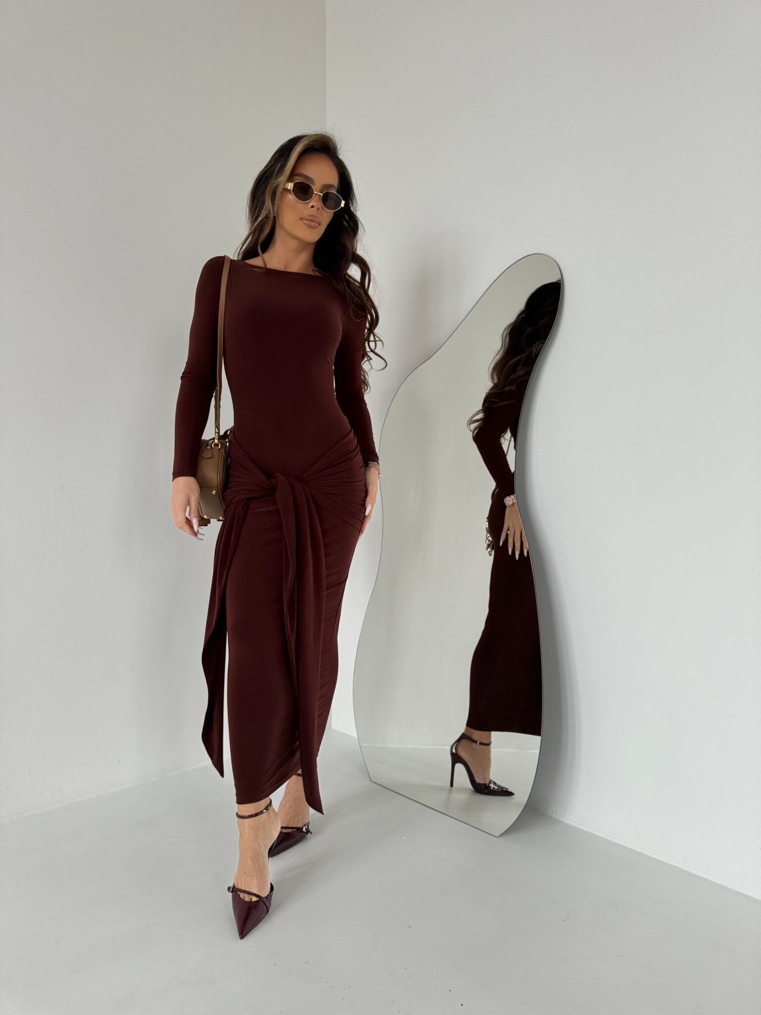 Sukienka SAINT brąz LAMANUEL - obrazek 7