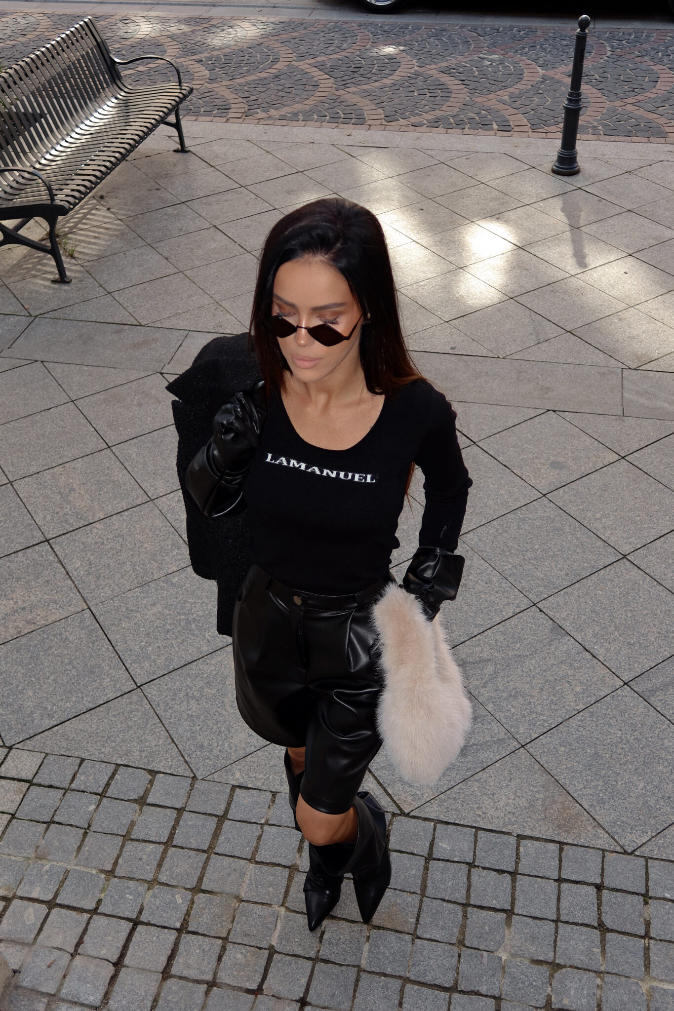 Sweter MAIN ONE czarny LAMANUEL - obrazek 4