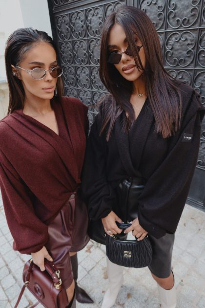 Sweter TELL HER czarny