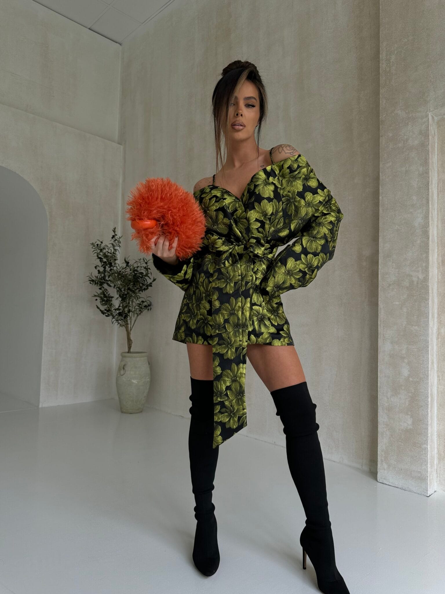 Sukienka AMARA seledyn LAMANUEL - obrazek 2