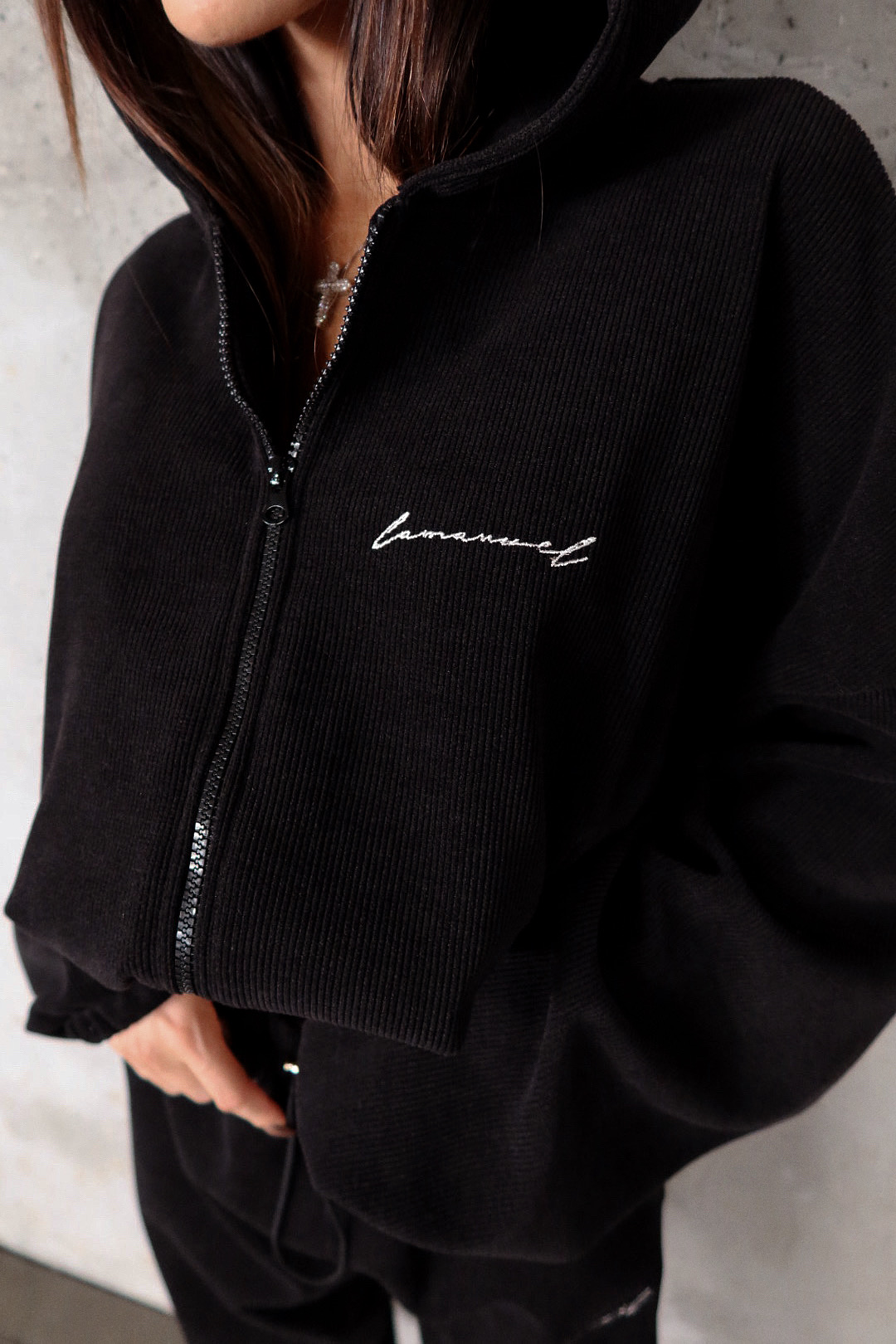 Bluza THEME czarna LAMANUEL - obrazek 3